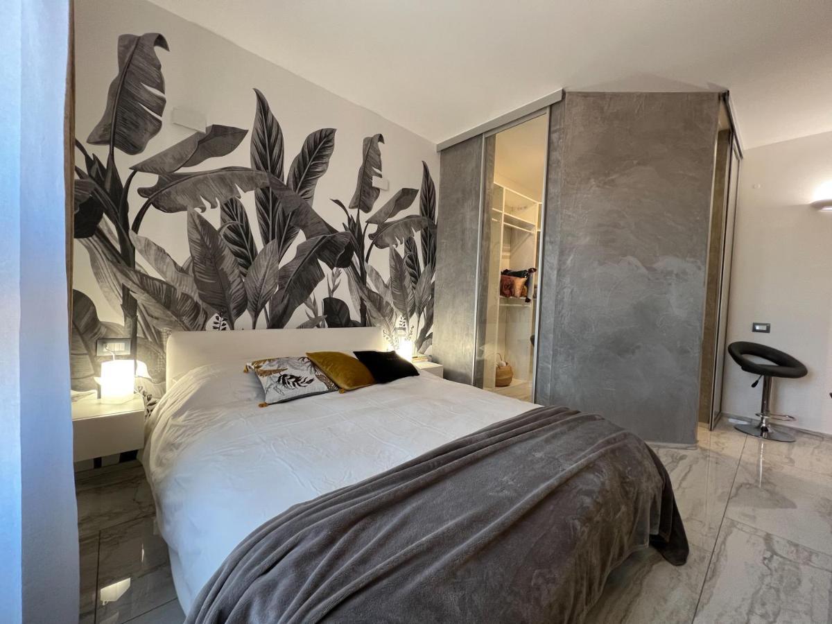 Holy-Day Rooms Milano Exterior photo